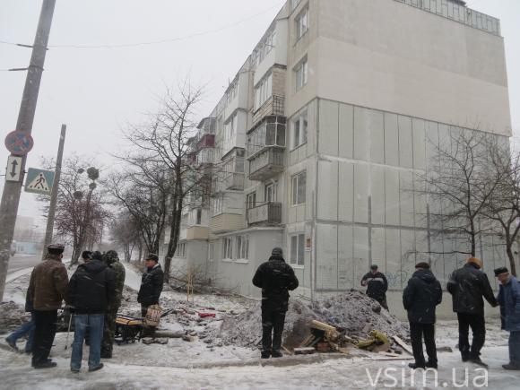 В туалет з ліхтарем. Сотні хмельничан третій день сидять без світла, фото №6 на сайті vsim.ua