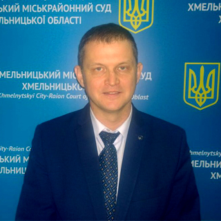 “Будівельний конфлікт” зі сторічною хатою на Шевченка. Позиція власників і думка експерта на сайті vsim.ua Сітніков Андрій Володимирович | Єдиний реєстр адвокатів України