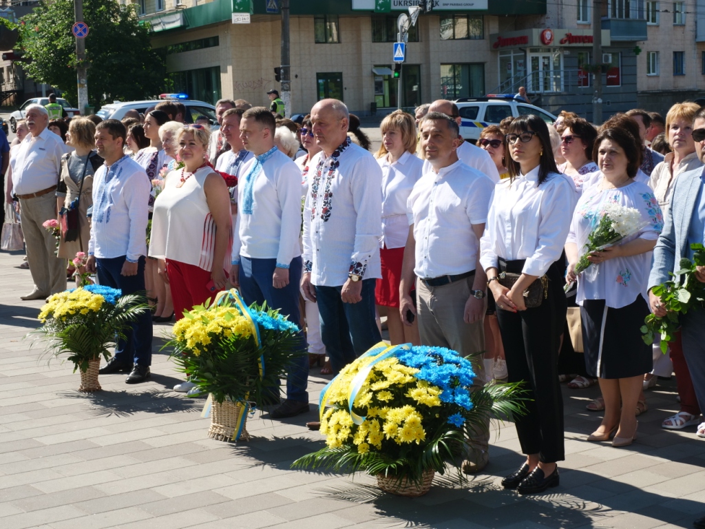 У Житомирі відзначили День Конституції на сайті 20minut.ua У Житомирі відзначили День Конституції, фото №5 на сайті 20minut.ua