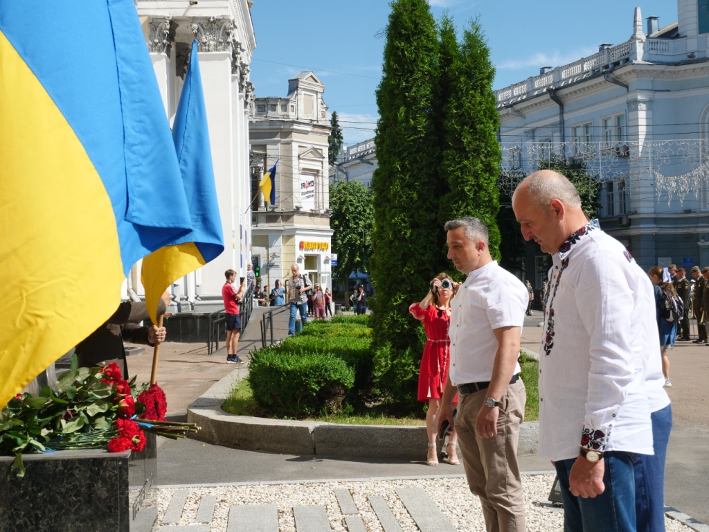 У Житомирі відзначили День Конституції на сайті 20minut.ua У Житомирі відзначили День Конституції, фото №9 на сайті 20minut.ua
