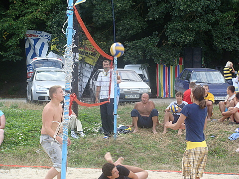 На “Дальньому” пляжі танцювали аж до ранку на сайті 20minut.ua На “Дальньому” пляжі танцювали аж до ранку, фото №1 на сайті 20minut.ua