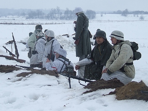 Під вибухи гранат і гарматні постріли житомиряни перенеслись на 66 років назад, фото №1 на сайті 20minut.ua