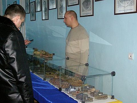 Танки в Доме Офицеров (ФОТО) на сайті 20minut.ua Танки в Доме Офицеров (ФОТО), фото №4 на сайті 20minut.ua